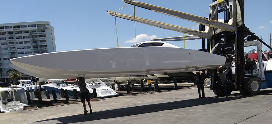Ballough Splashes New 32-Foot Victory Raceboat