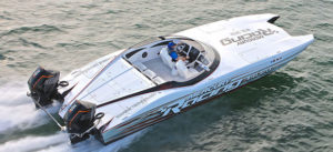 One of the perks of this job is getting to run boats with speedonthewater.com test team driver John Tomlinson, of TNT Custom Marine in North Miami, from time to time. Getting to sit shotgun with the world champion as he took control of the MTI 340X sport catamaran that served as Mercury Racing’s test bed and its Miami International Boat Show demo boat for its new 300R V-8 outboard engines, reinforced that, especially since the outing on Miami’s Biscayne Bay was the first time Tomlinson had driven a boat powered by the new naturally aspirated V-8s.