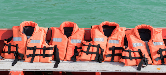 7-Boating-Safety-Tips-For-Your-Next-Travel-Adventure