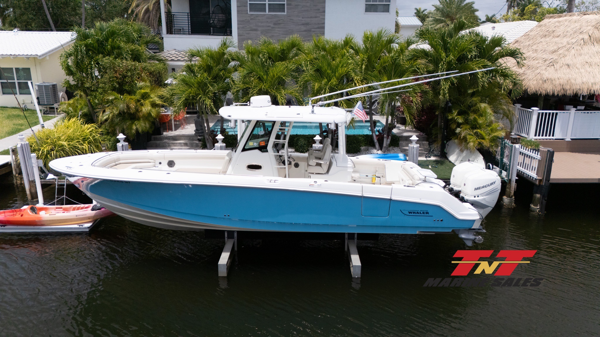 2020 Boston Whaler 330 Outrage
